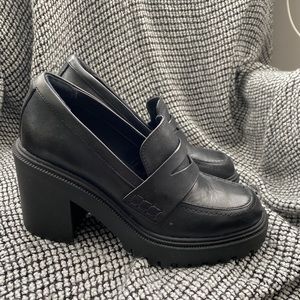 Chunky heeled platform